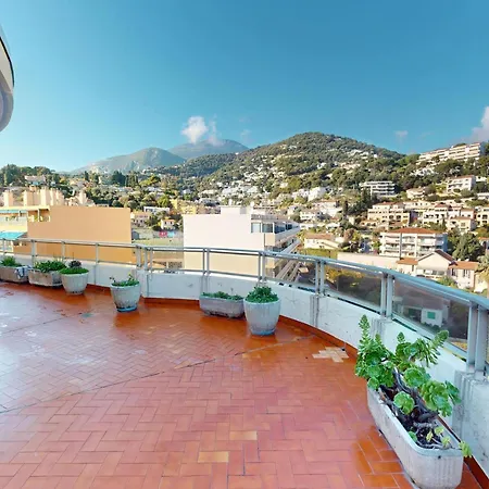 Agreable 2p Dernier Etage Avec Immense Terrasse Et Parking Prive - Fr-1-196-390 Apartman